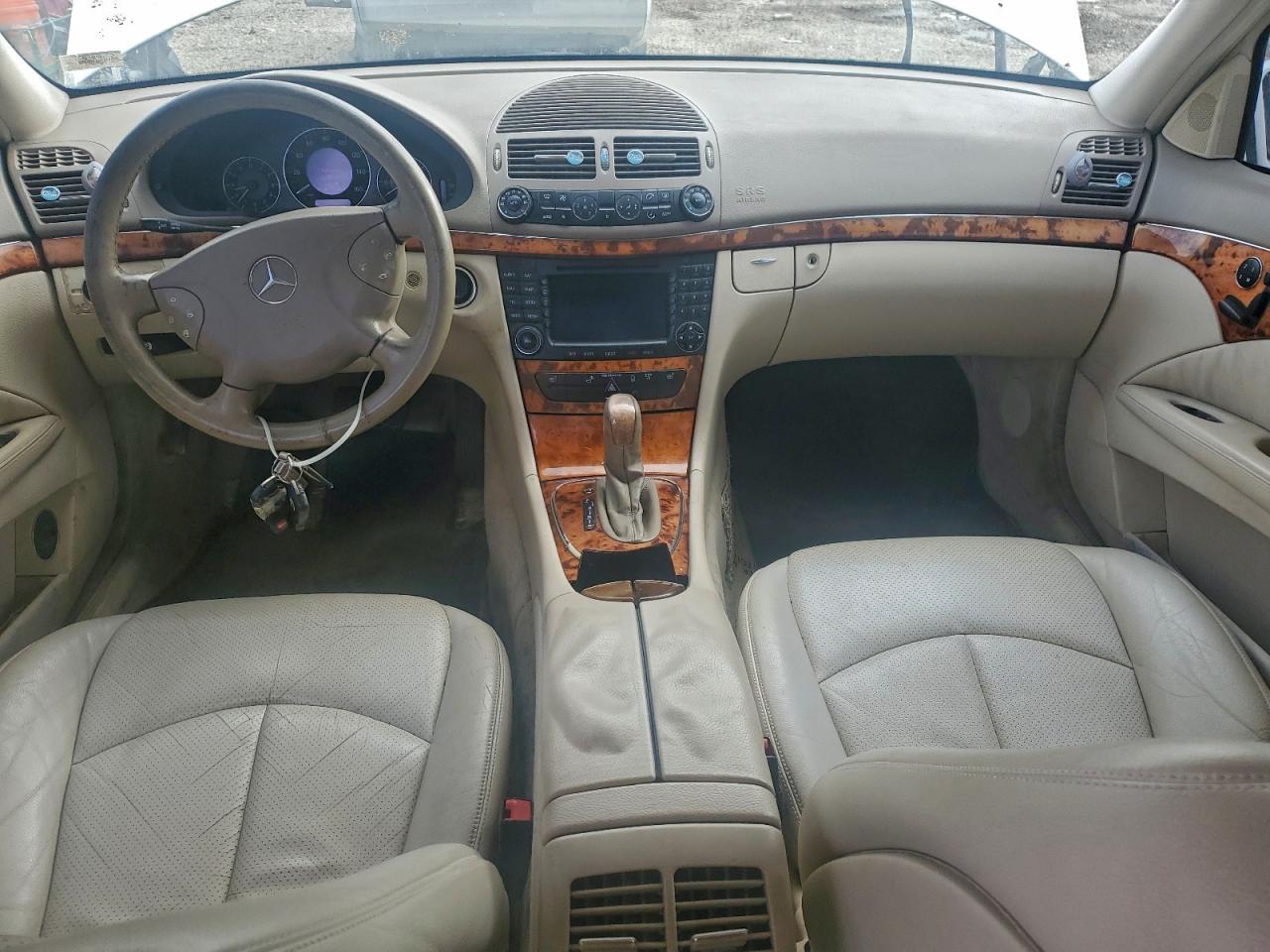 2004 Mercedes-benz E 320 Белый vin: WDBUF65J64A560947