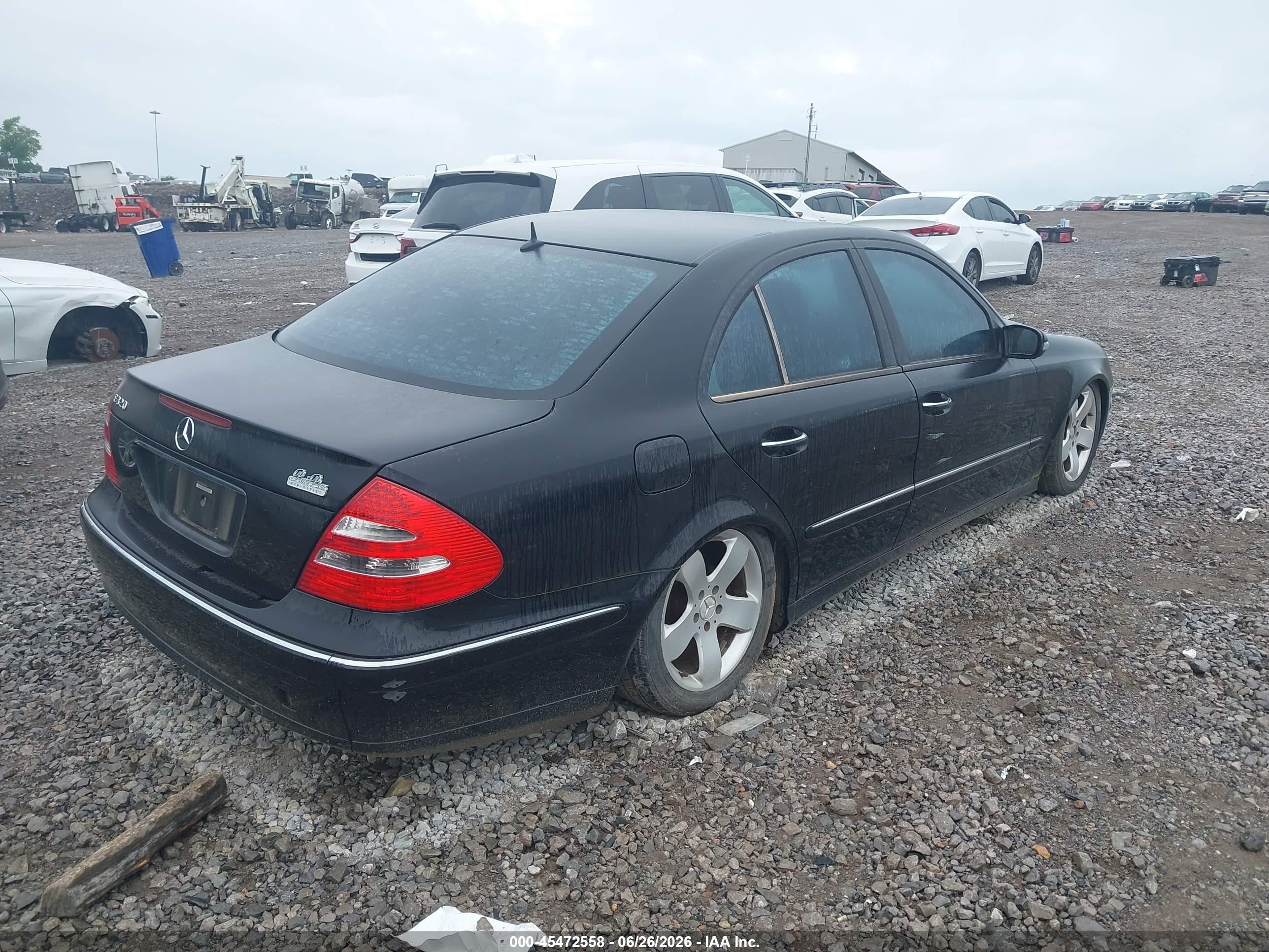 2005 Mercedes-benz E 320   Black vin: WDBUF65J65A636846
