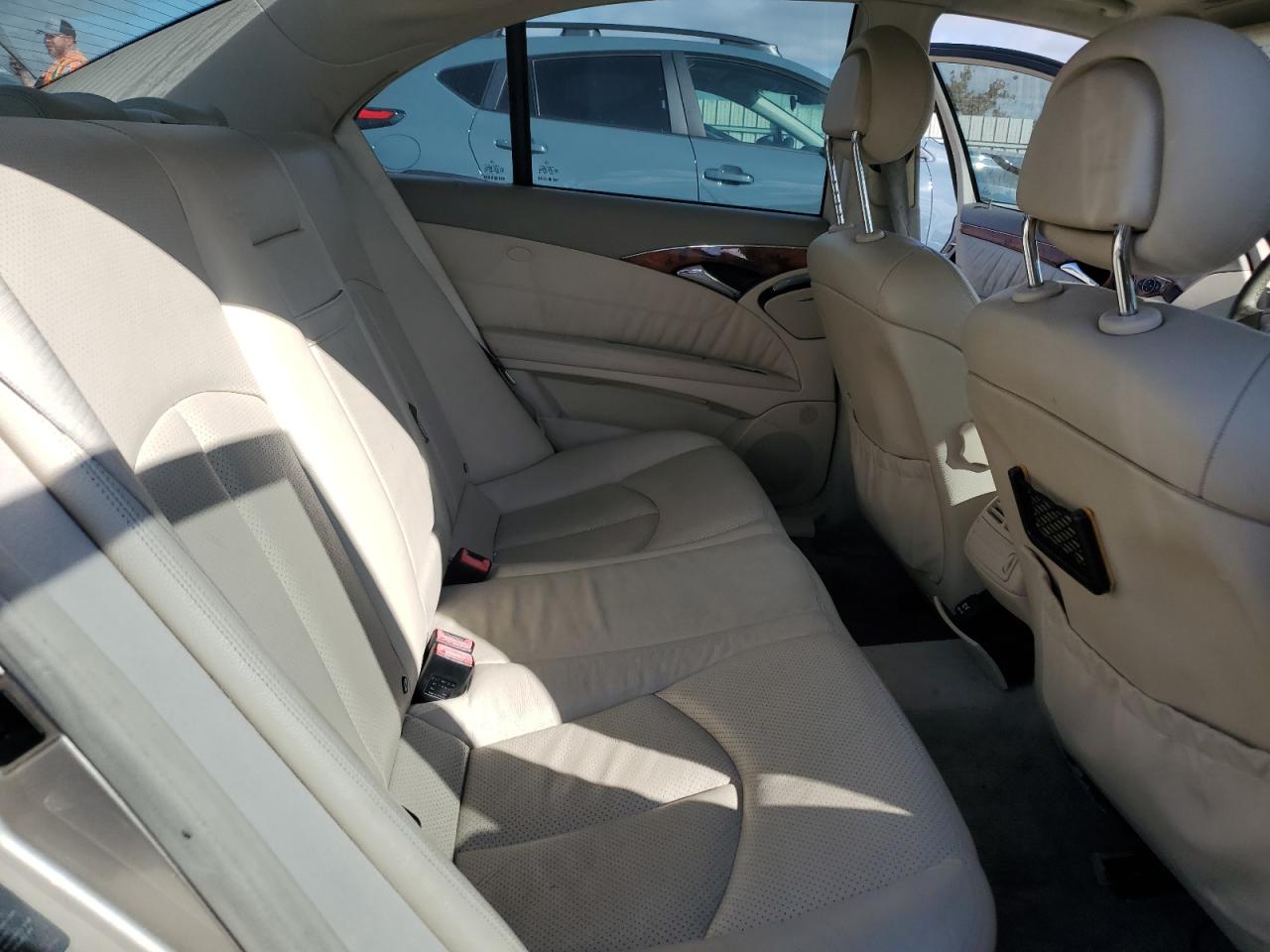 2003 Mercedes-benz E 320 Золотой vin: WDBUF65J73A125370