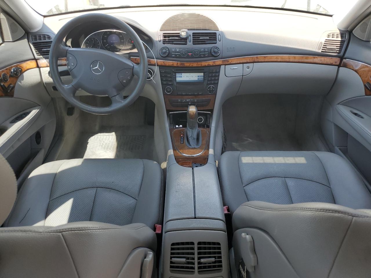 2003 Mercedes-benz E 320 Серебряный vin: WDBUF65J83A141075