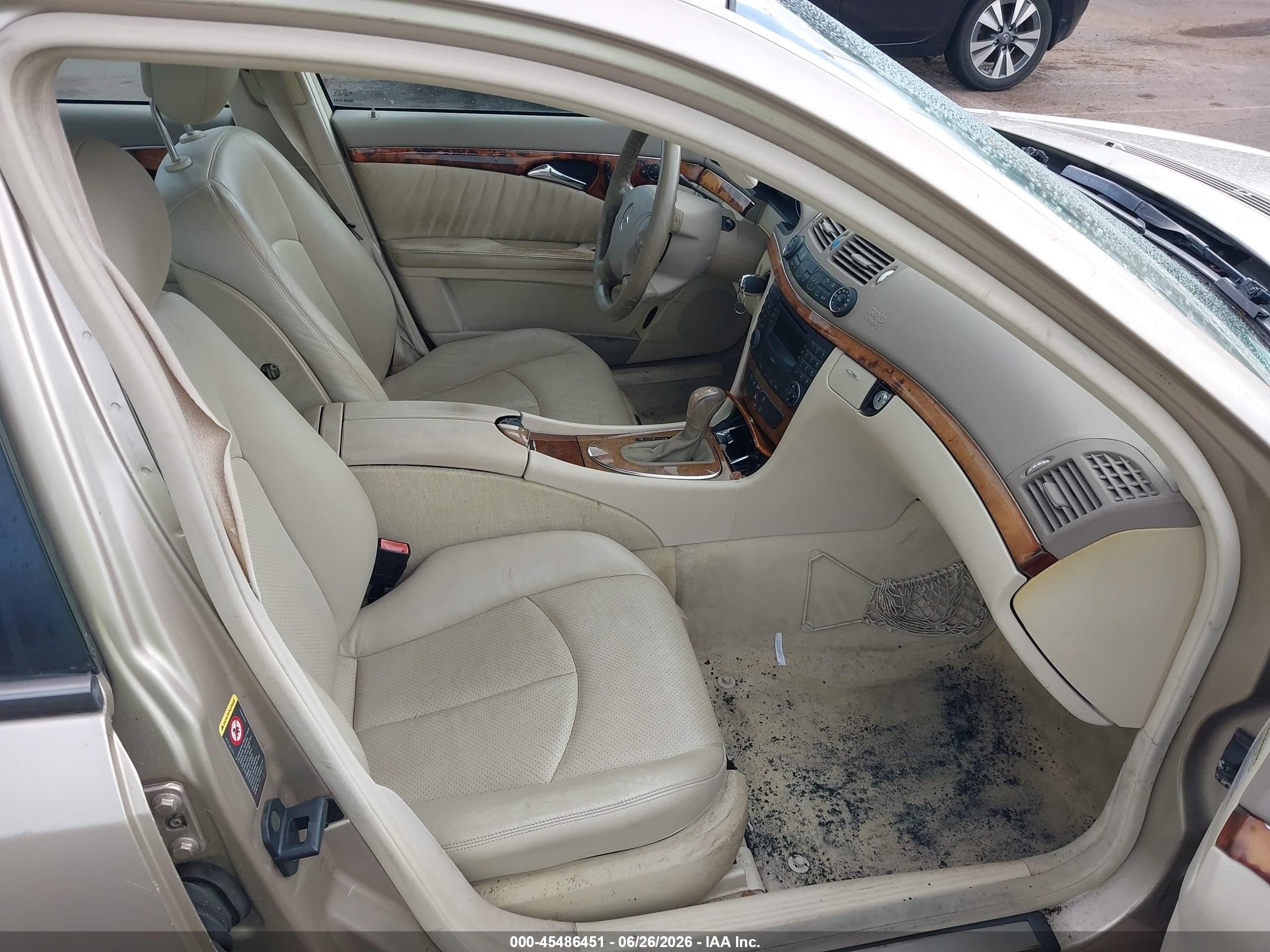 2003 Mercedes-benz E 320   Золотой vin: WDBUF65J83A177557