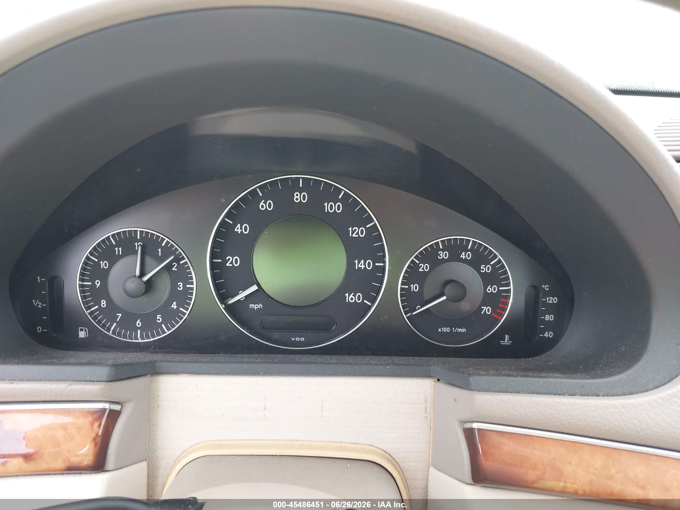 2003 Mercedes-benz E 320   Золотой vin: WDBUF65J83A177557