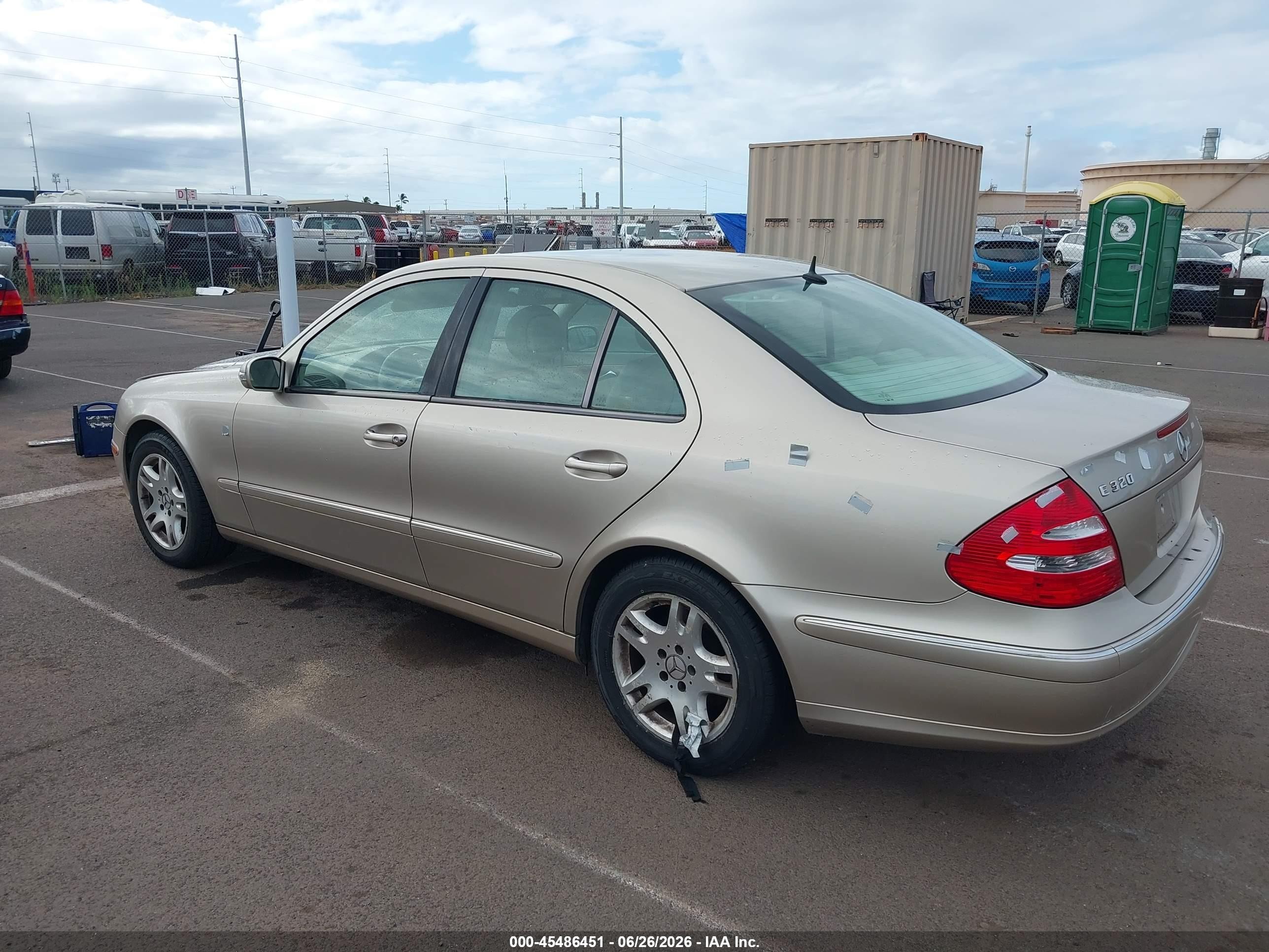 2003 Mercedes-benz E 320   Золотой vin: WDBUF65J83A177557