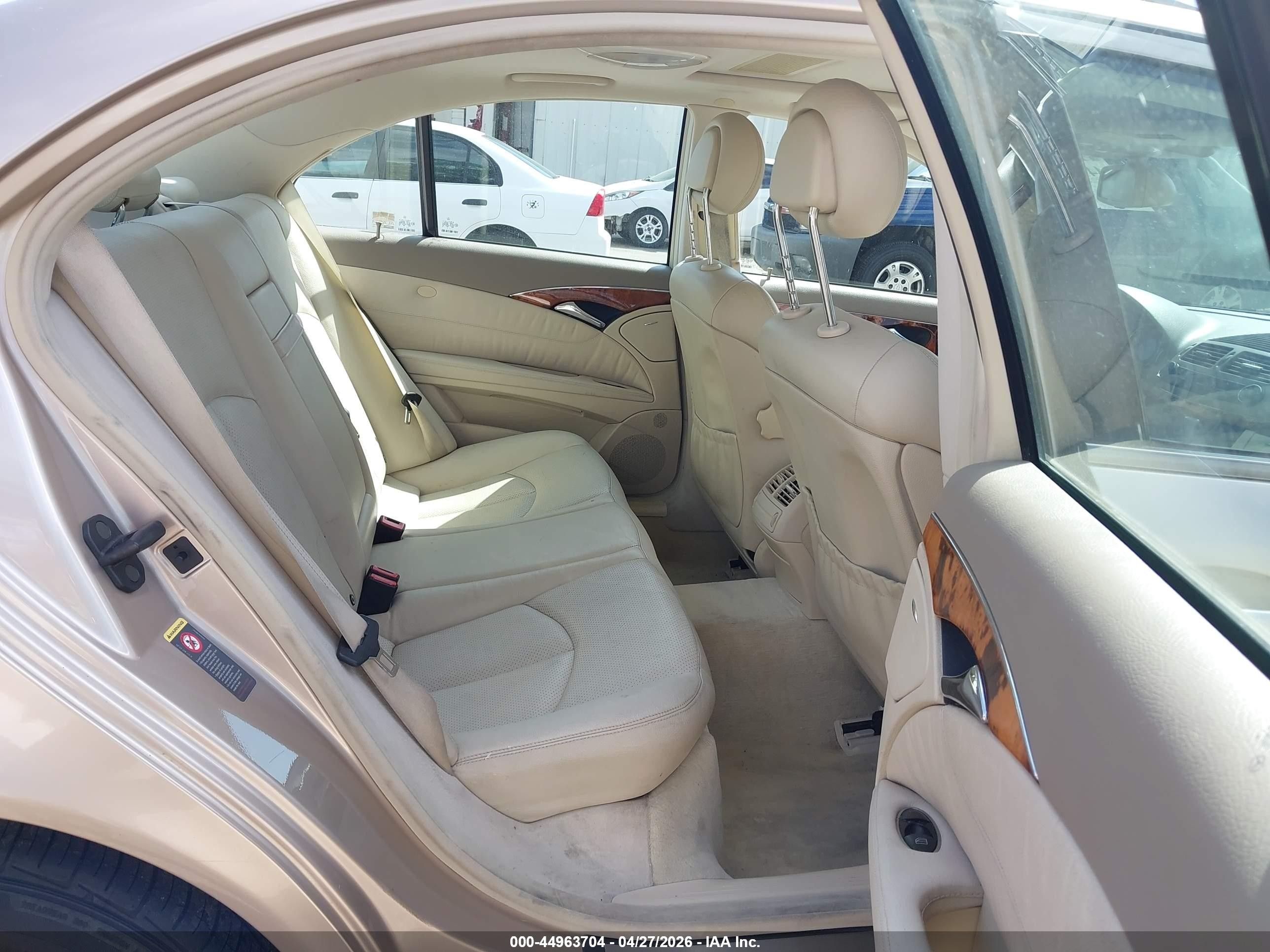 2003 Mercedes-benz E 320   Champagne vin: WDBUF65J83A257909