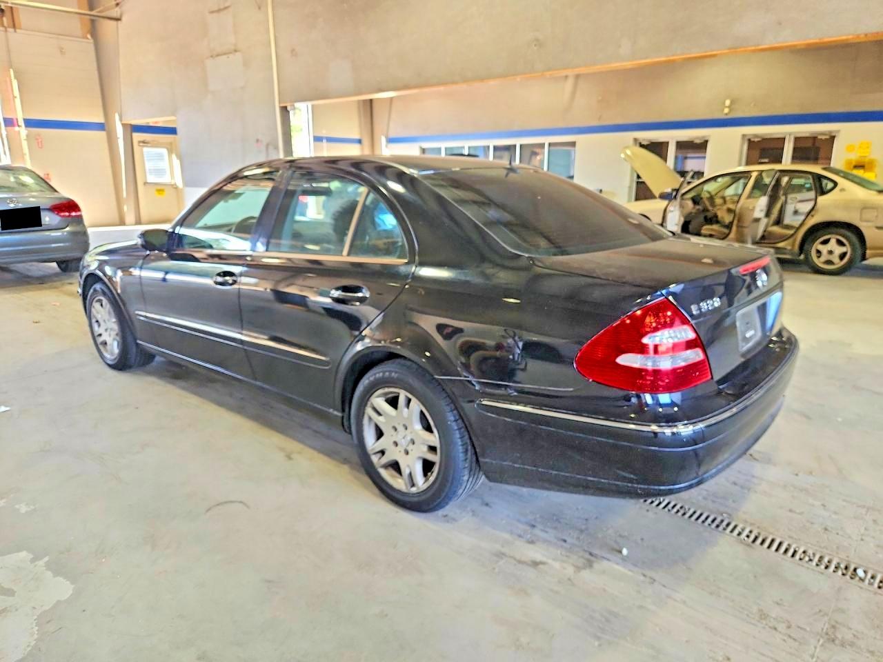 2003 Mercedes-benz E 320 Black vin: WDBUF65J83A356729