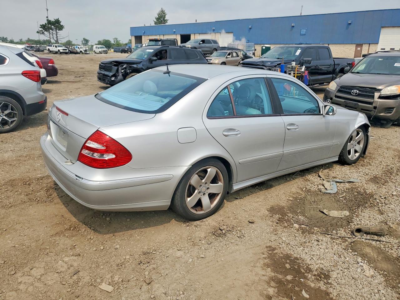2004 Mercedes-benz E 320 Silver vin: WDBUF65J84A436629