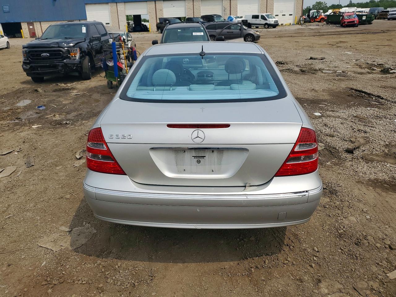 2004 Mercedes-benz E 320 Silver vin: WDBUF65J84A436629