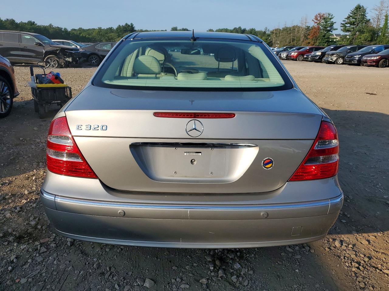 2004 Mercedes-benz E 320 Gray vin: WDBUF65J84A468397