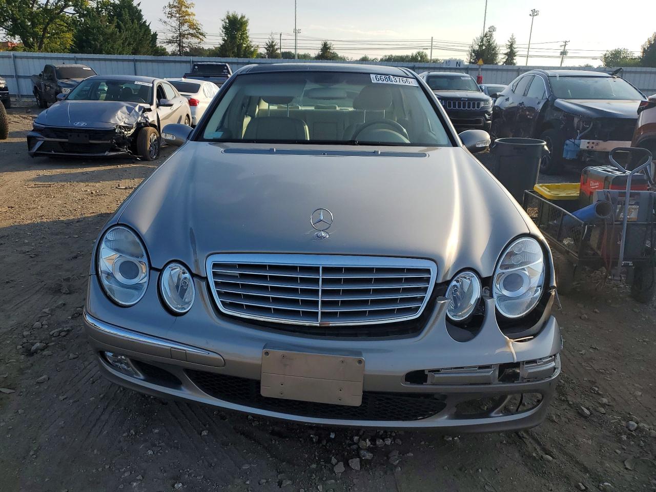 2004 Mercedes-benz E 320 Gray vin: WDBUF65J84A468397