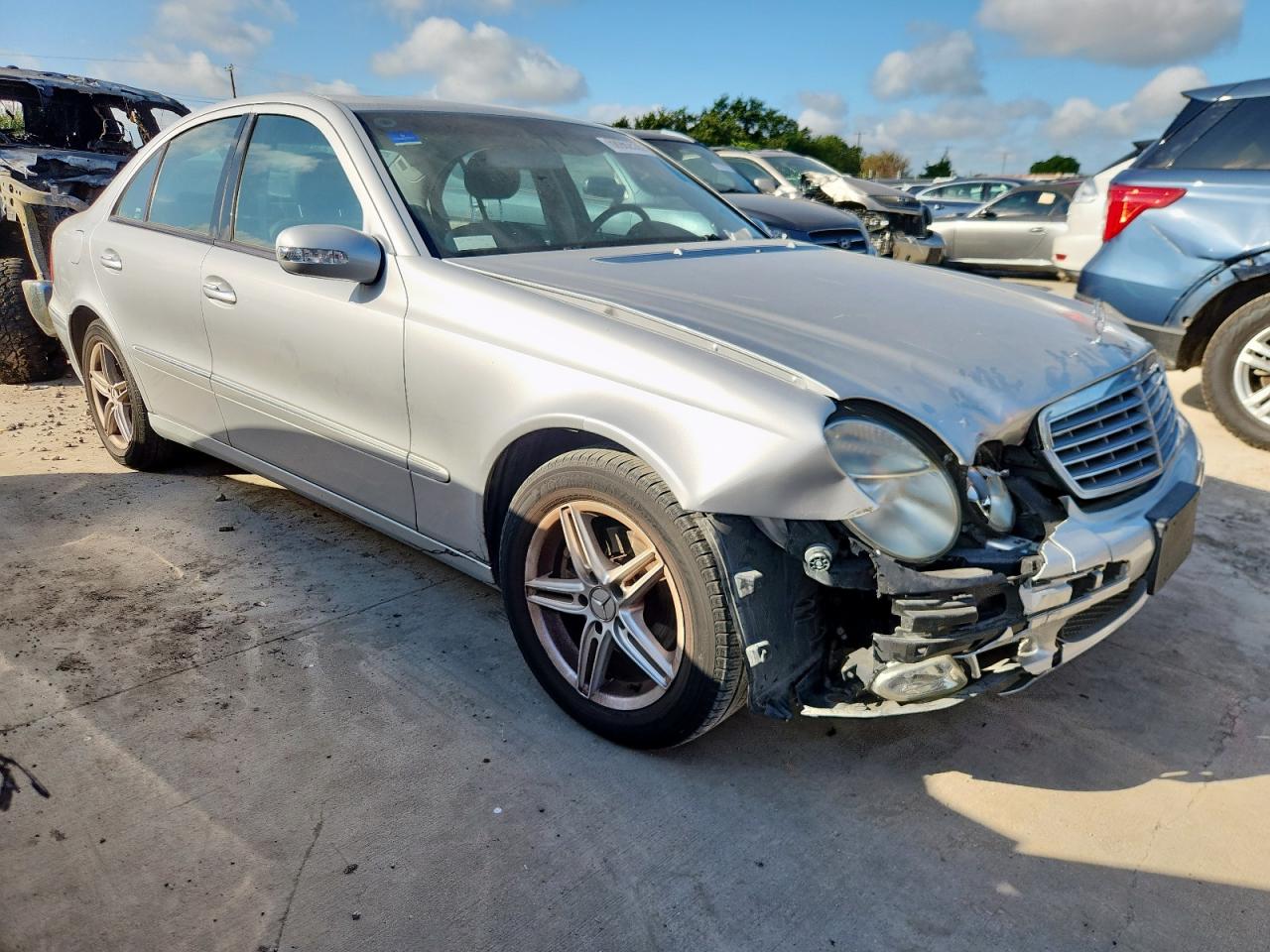 2004 Mercedes-benz E 320 Silver vin: WDBUF65J84A492604
