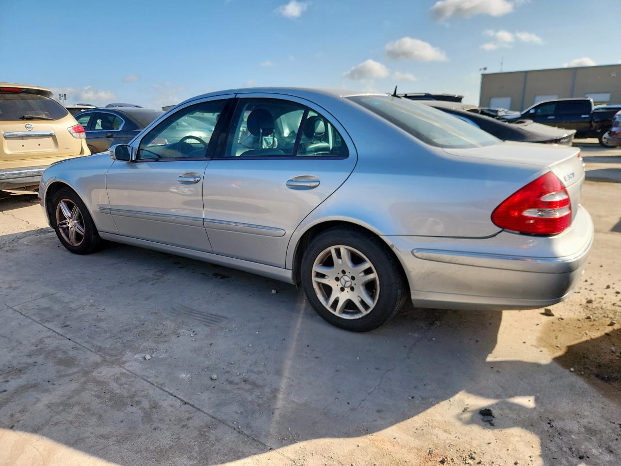 2004 Mercedes-benz E 320 Silver vin: WDBUF65J84A492604