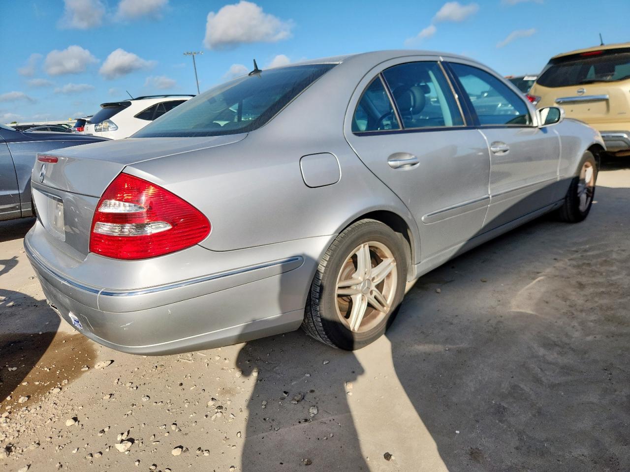 2004 Mercedes-benz E 320 Silver vin: WDBUF65J84A492604