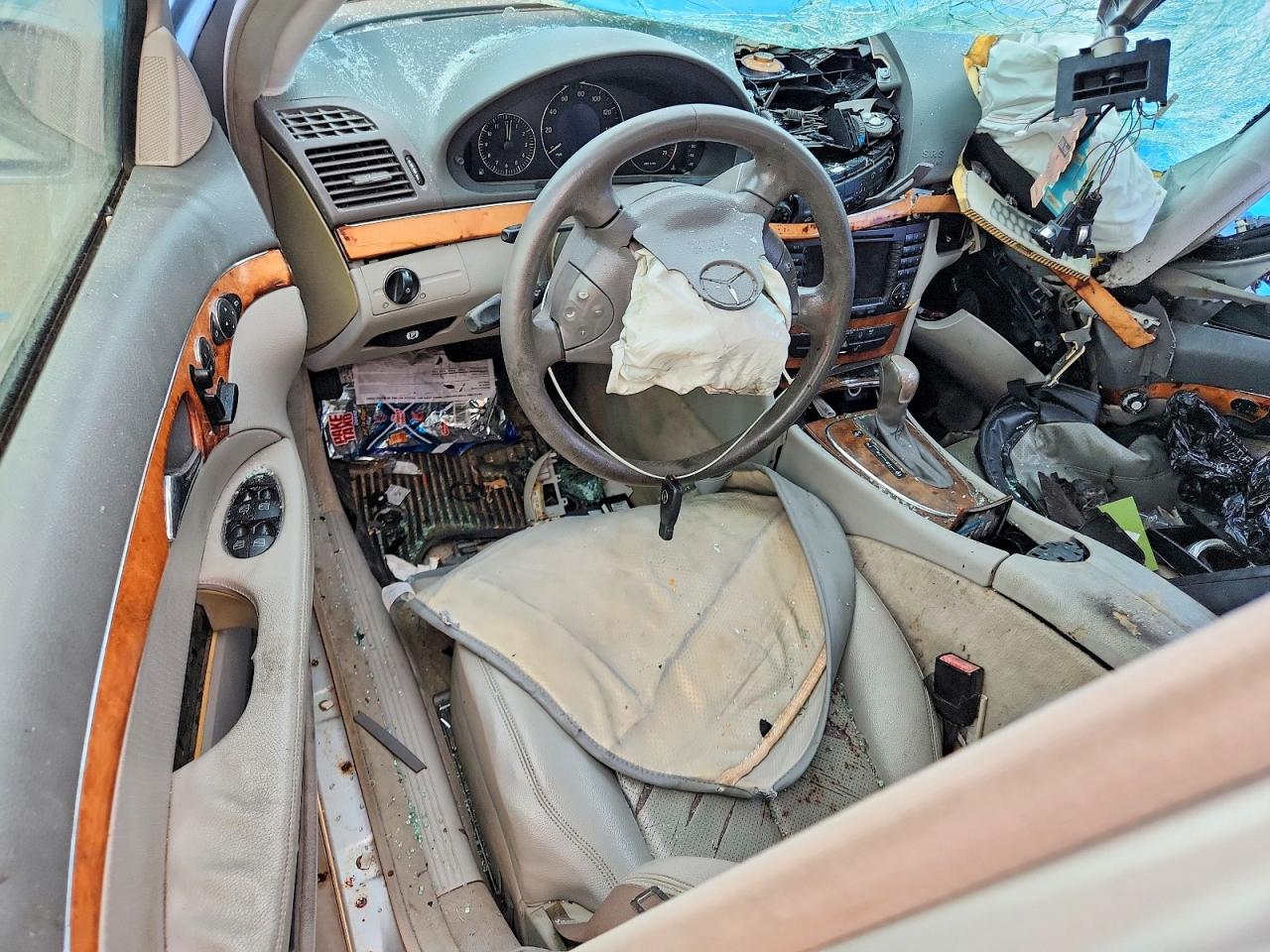 2004 Mercedes-benz E 320 Silver vin: WDBUF65J84A564174