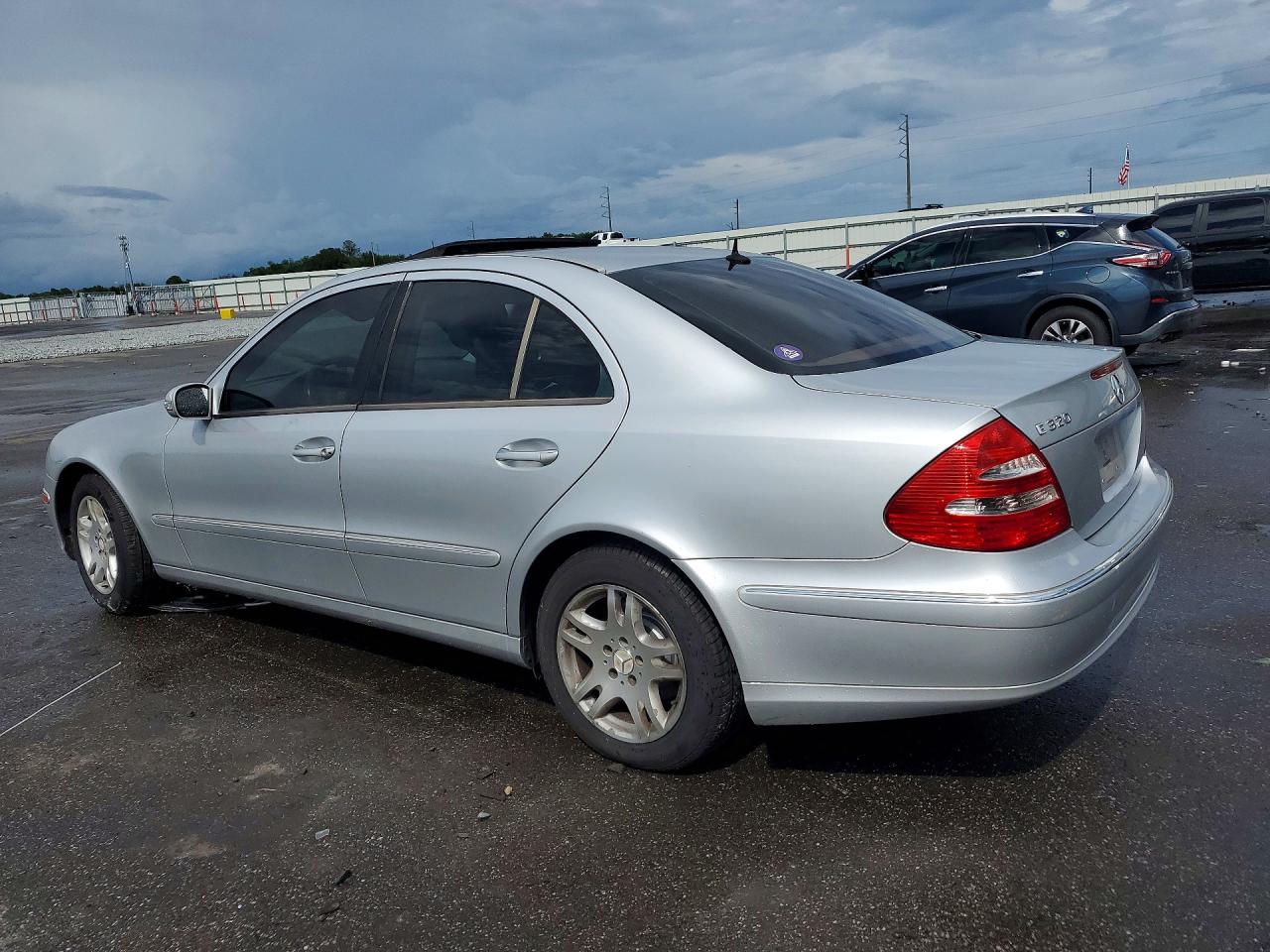 2005 Mercedes-benz E 320 Silver vin: WDBUF65J85A632412