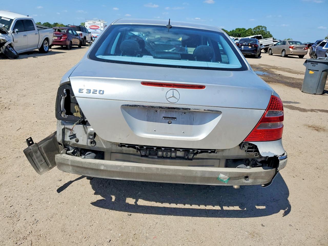 2005 Mercedes-benz E 320 Silver vin: WDBUF65J85A645290