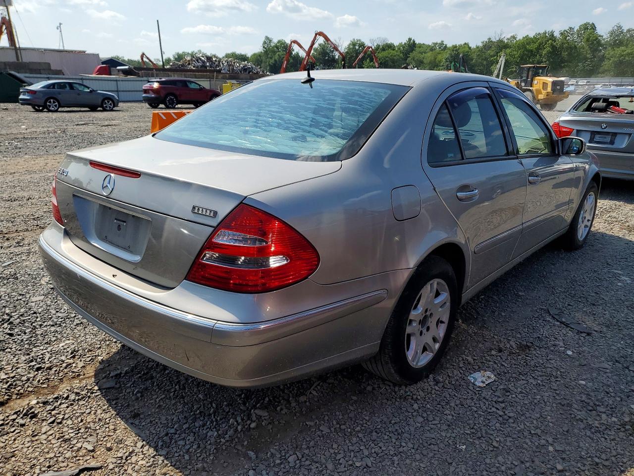 2005 Mercedes-benz E Silver vin: WDBUF65J85A658783