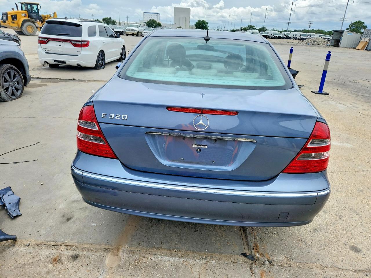 2005 Mercedes-benz E 320 Blue vin: WDBUF65J85A715600