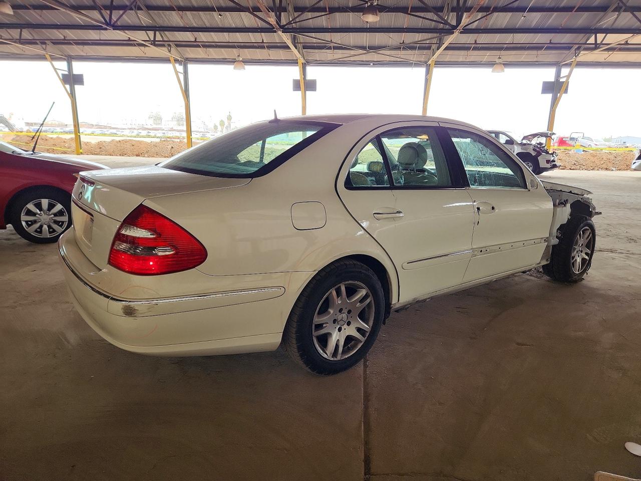 2003 Mercedes-benz E 320 White vin: WDBUF65J93A293236