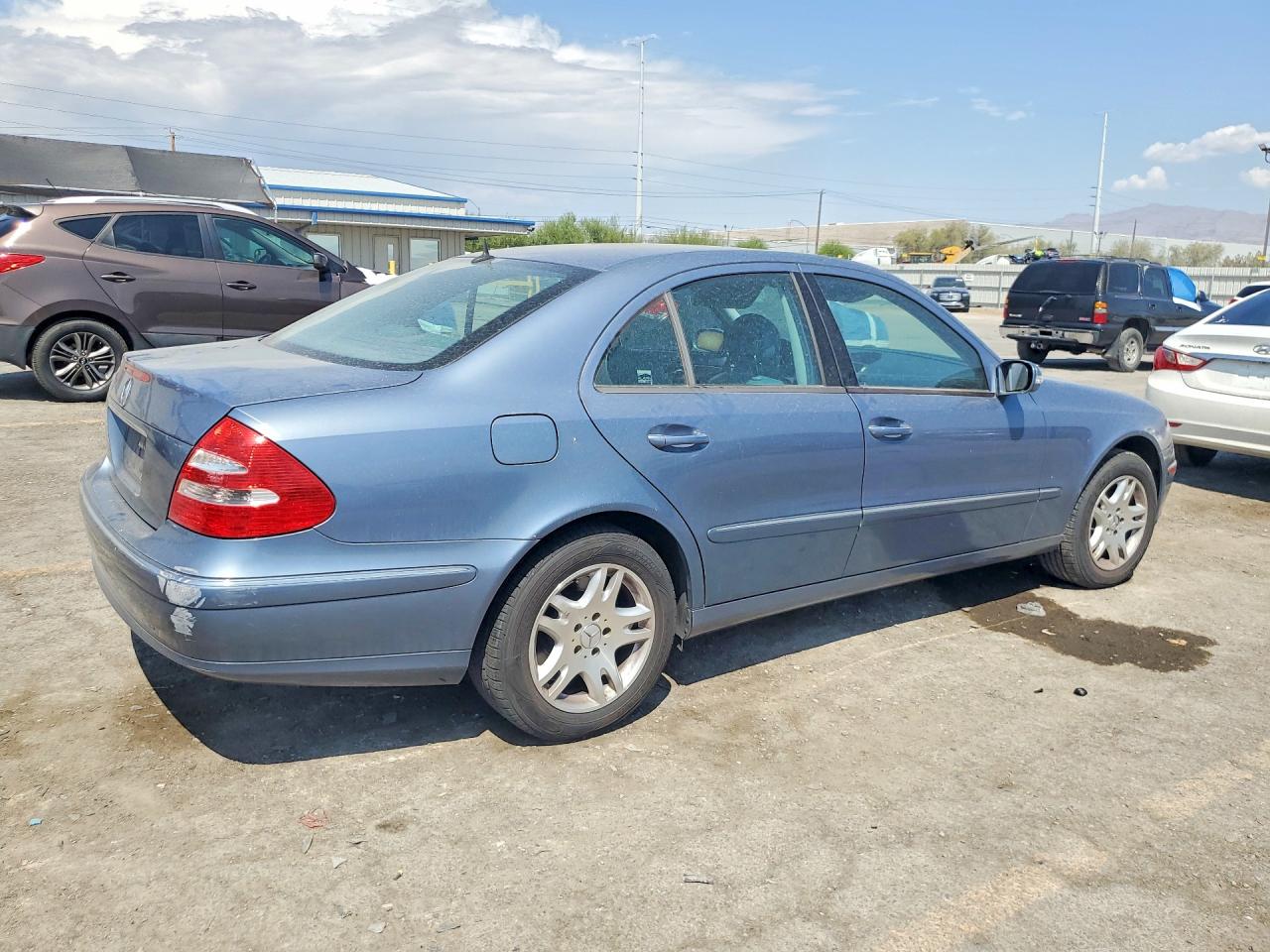 2003 Mercedes-benz E 320 Blue vin: WDBUF65J93A344542