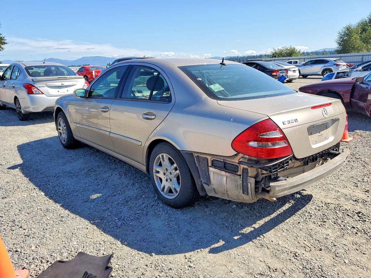 2004 Mercedes-benz E 320 Gold vin: WDBUF65JX4A440228