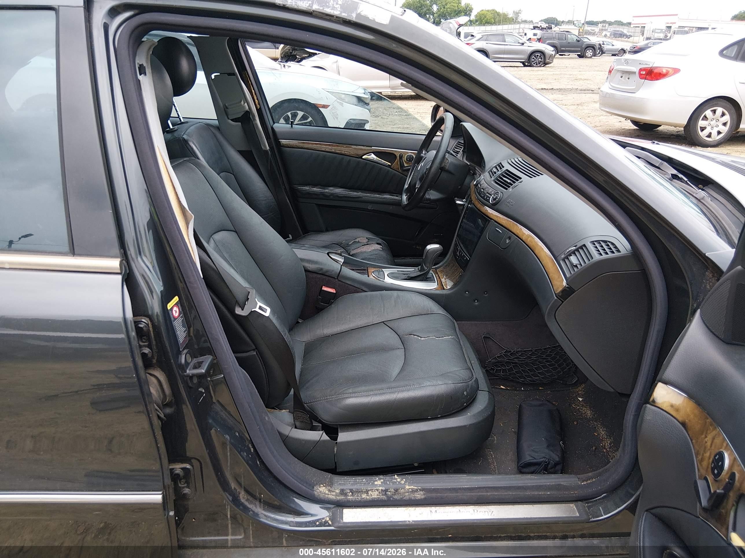 2004 Mercedes-benz E 320   Черный vin: WDBUF65JX4X112045