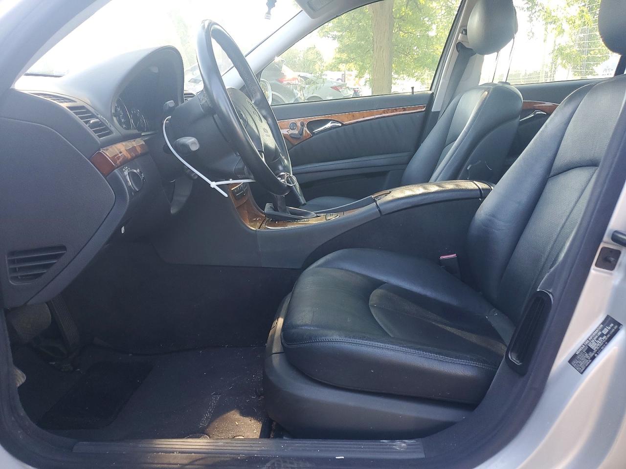 2003 Mercedes-benz E 500 Silver vin: WDBUF70J33A208758