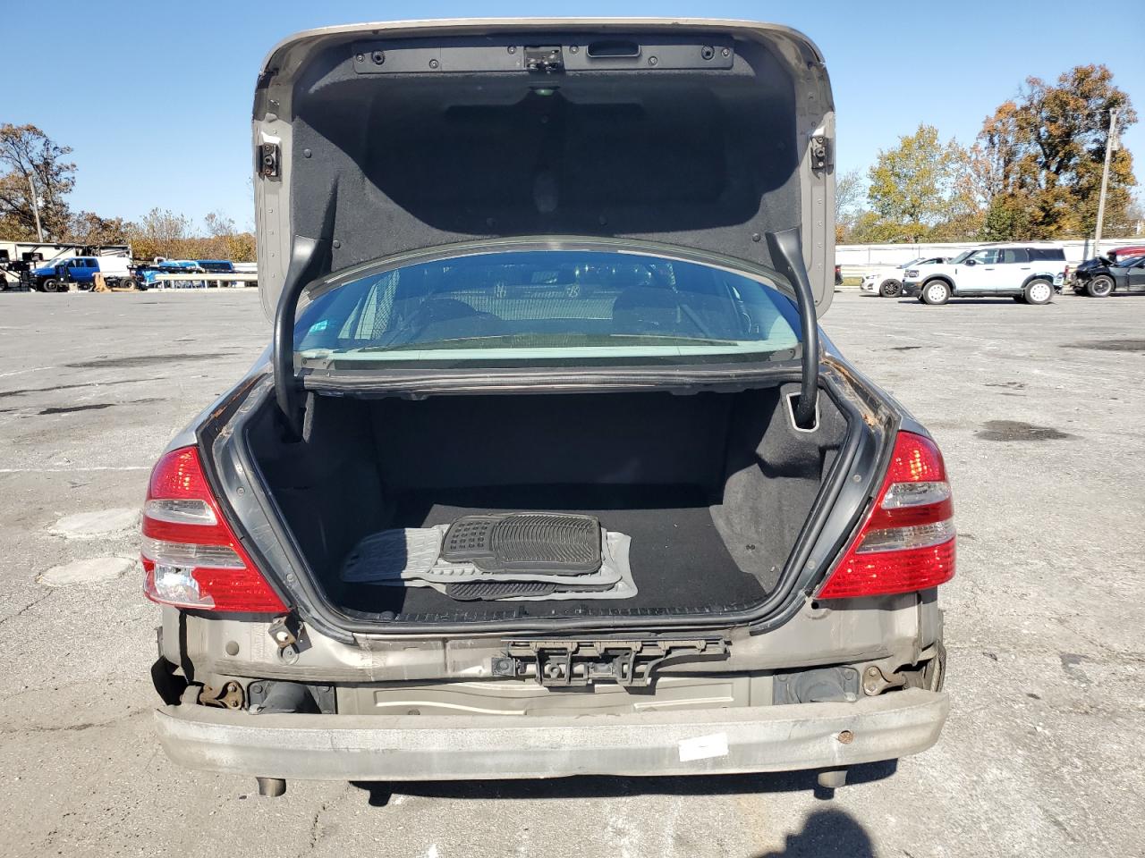 2003 Mercedes-benz E 500 Silver vin: WDBUF70J33A308908