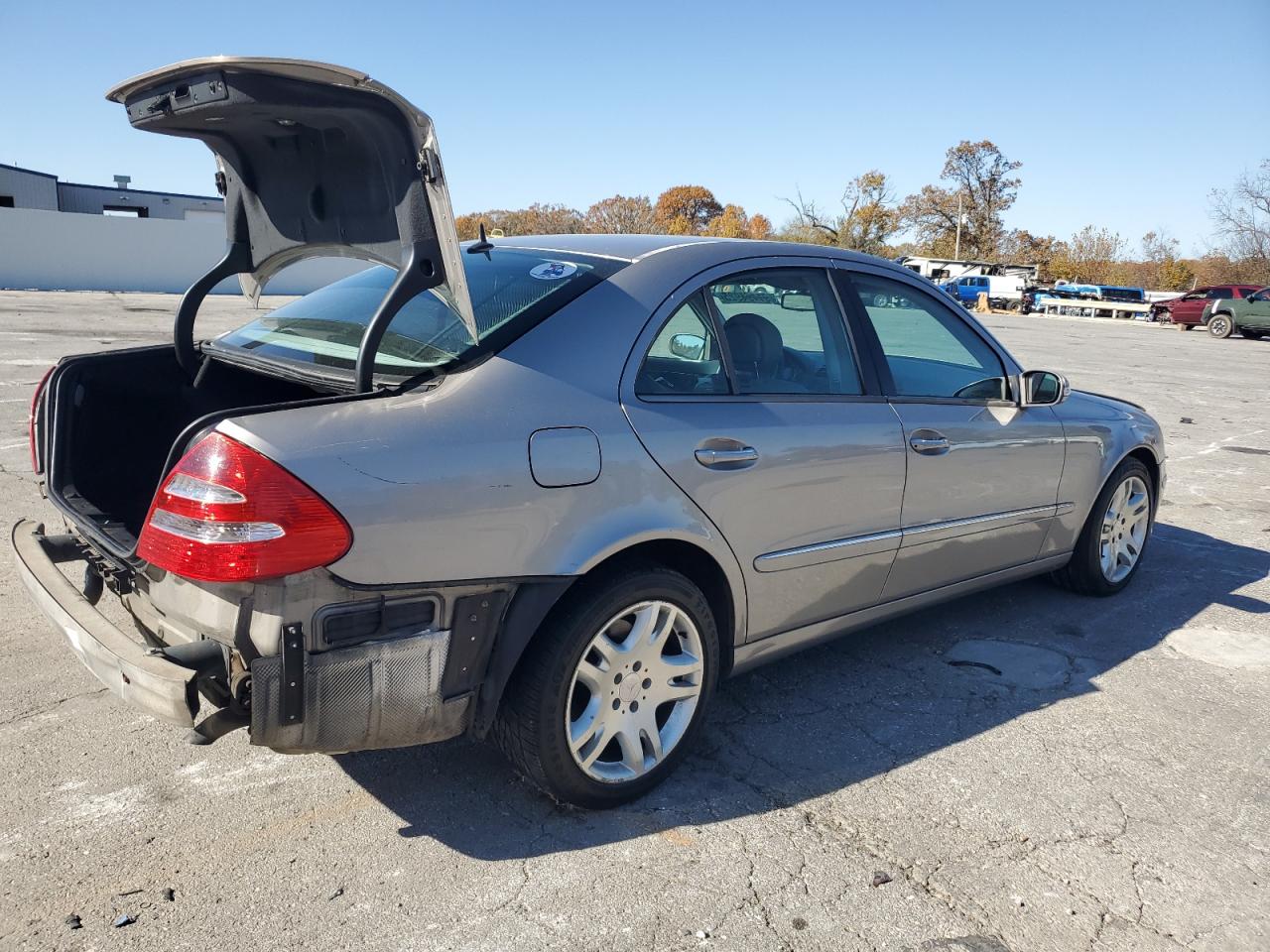 2003 Mercedes-benz E 500 Silver vin: WDBUF70J33A308908