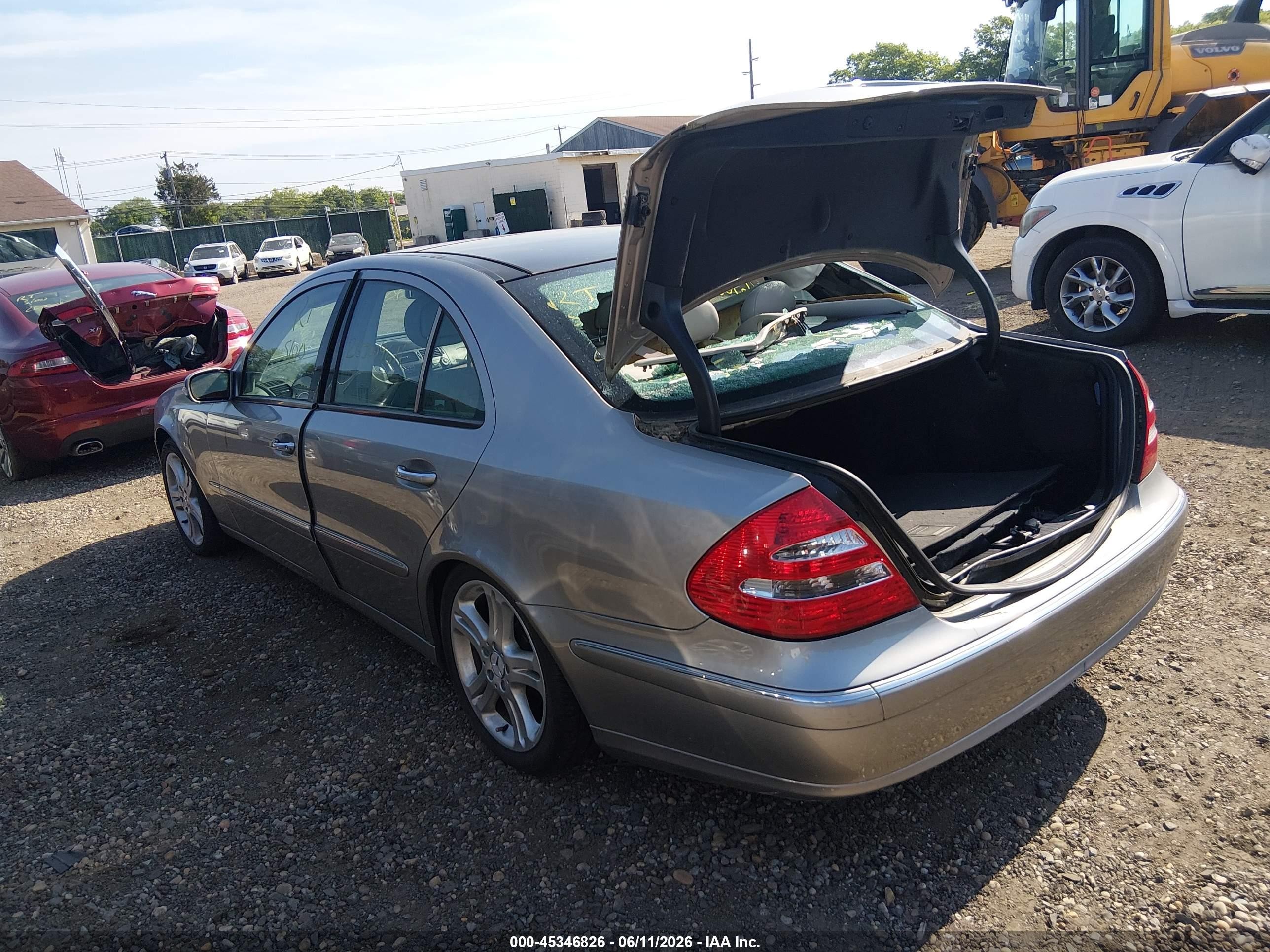 2004 Mercedes-benz E 500   Gray vin: WDBUF70J34A463573
