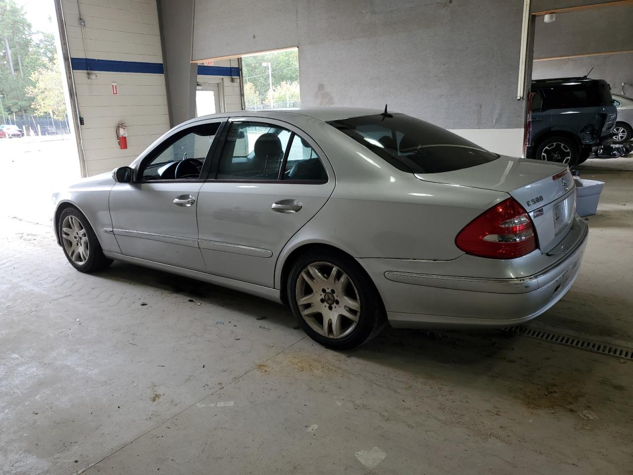 2003 Mercedes-benz E 500 Серебряный vin: WDBUF70J83A334582