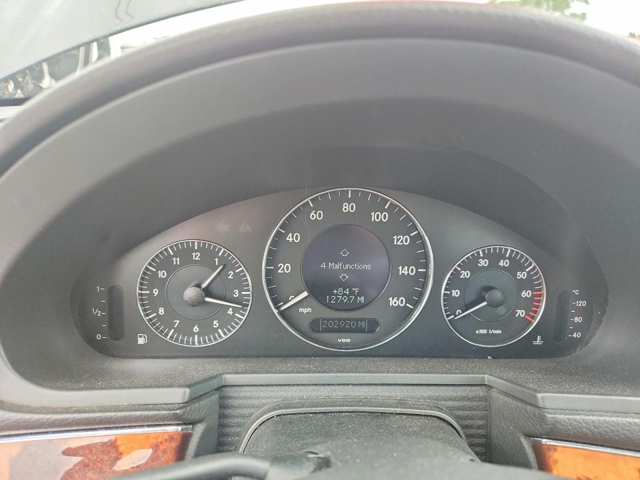 2004 Mercedes-benz E 500 Gray vin: WDBUF70J84A412764