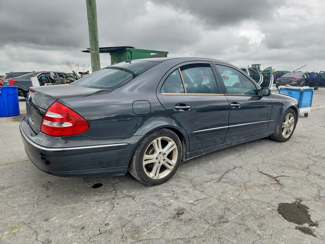2004 Mercedes-benz E 500 Gray vin: WDBUF70J84A412764