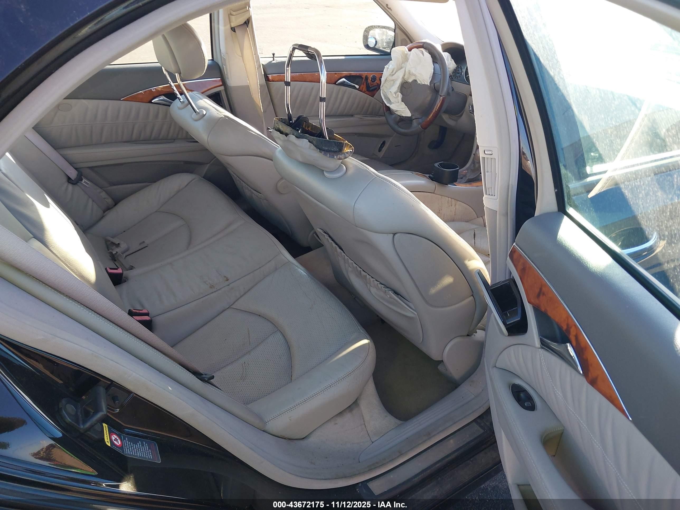 2004 Mercedes-benz E 500   Black vin: WDBUF70J84A579478