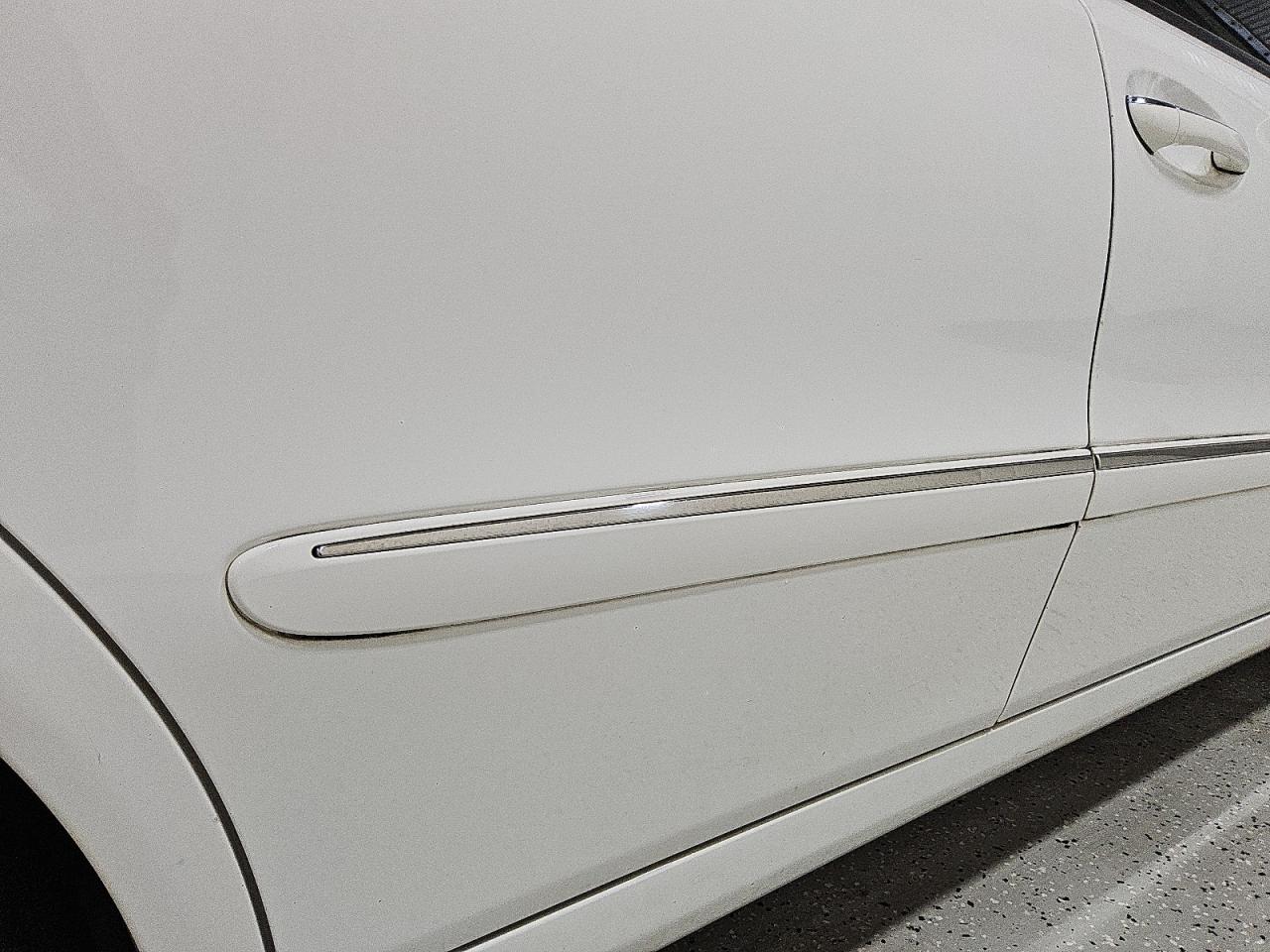 2004 Mercedes-benz E 500 Белый vin: WDBUF70J84A589993 Damage: Right Rear Door, Chipped, 1