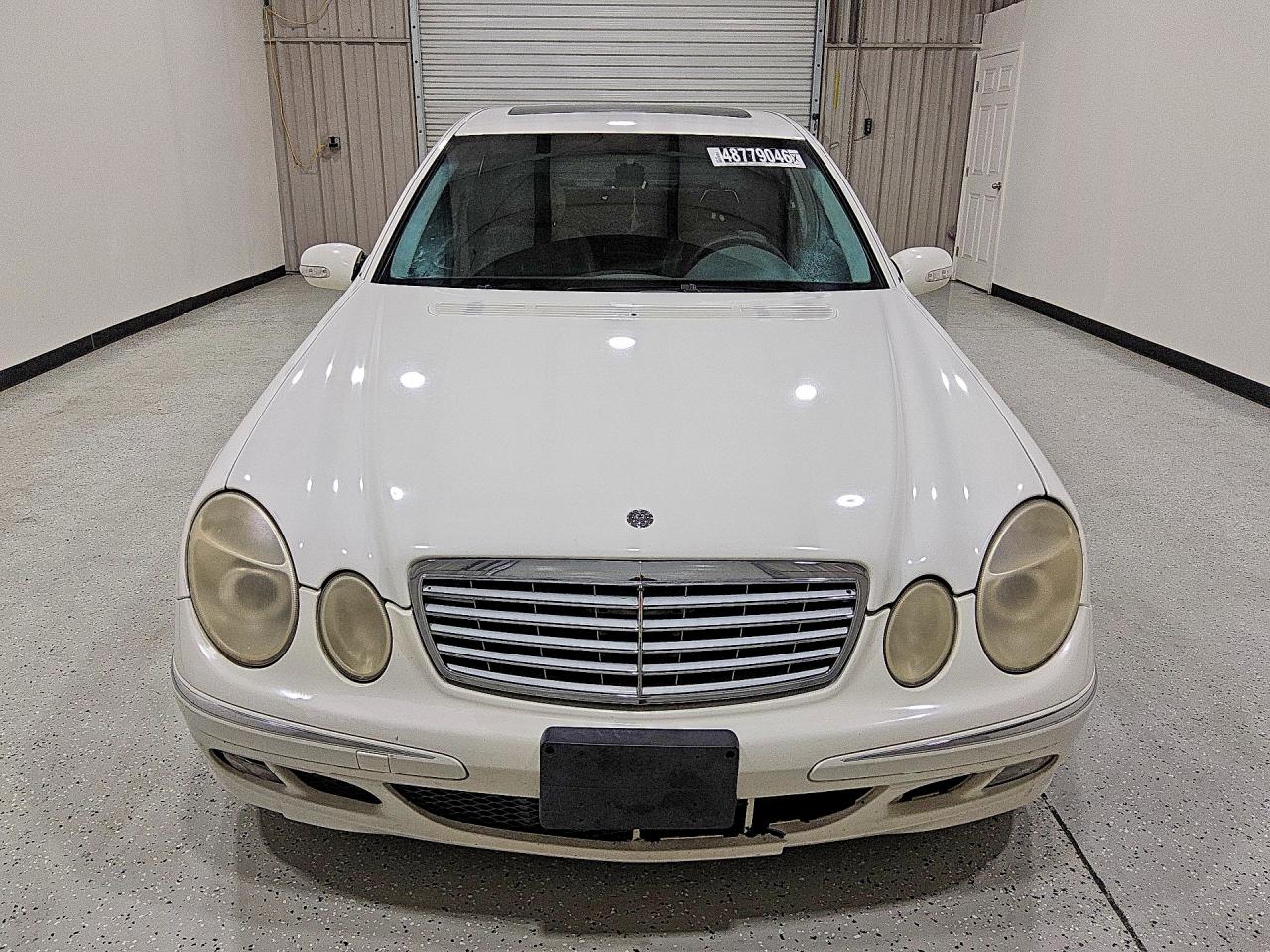 2004 Mercedes-benz E 500 Белый vin: WDBUF70J84A589993