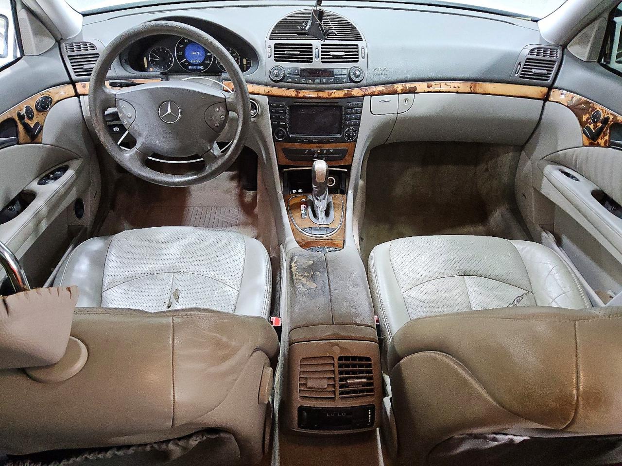 2004 Mercedes-benz E 500 Белый vin: WDBUF70J84A589993