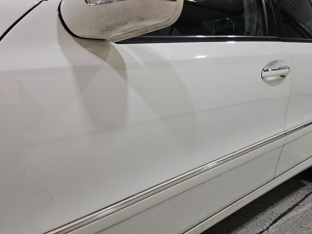 2004 Mercedes-benz E 500 Белый vin: WDBUF70J84A589993 Damage: Left Front Door, Chipped, 2