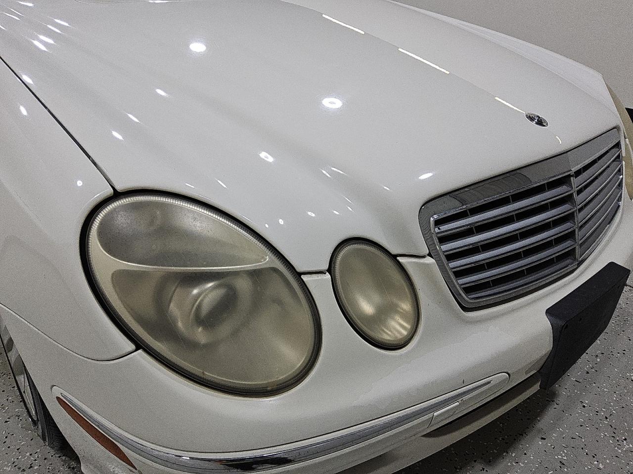 2004 Mercedes-benz E 500 Белый vin: WDBUF70J84A589993 Damage: Right Head Lamp, Faded, Repair Required