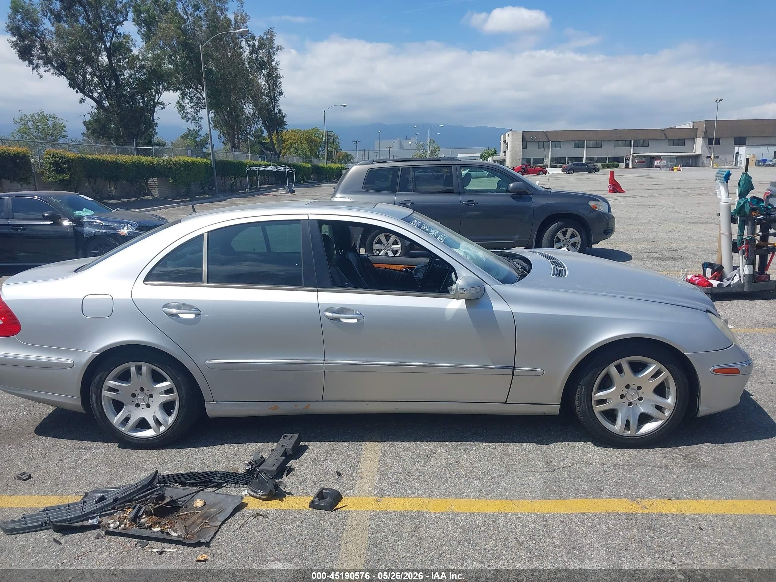 2003 Mercedes-benz E 500   Серебряный vin: WDBUF70JX3A182742