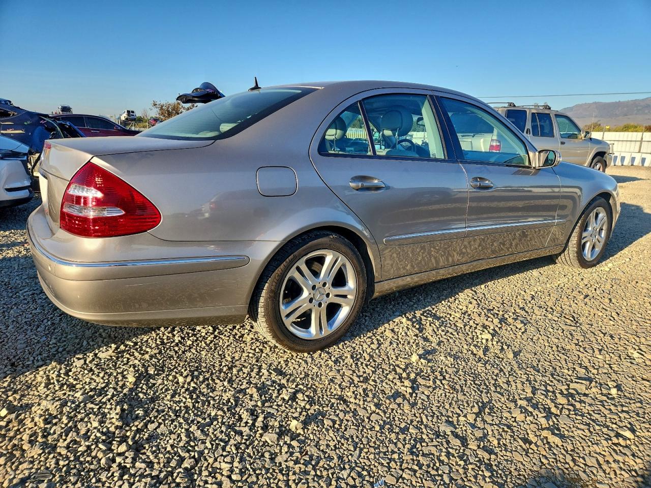 2004 Mercedes-benz E 500 Silver vin: WDBUF70JX4A534722