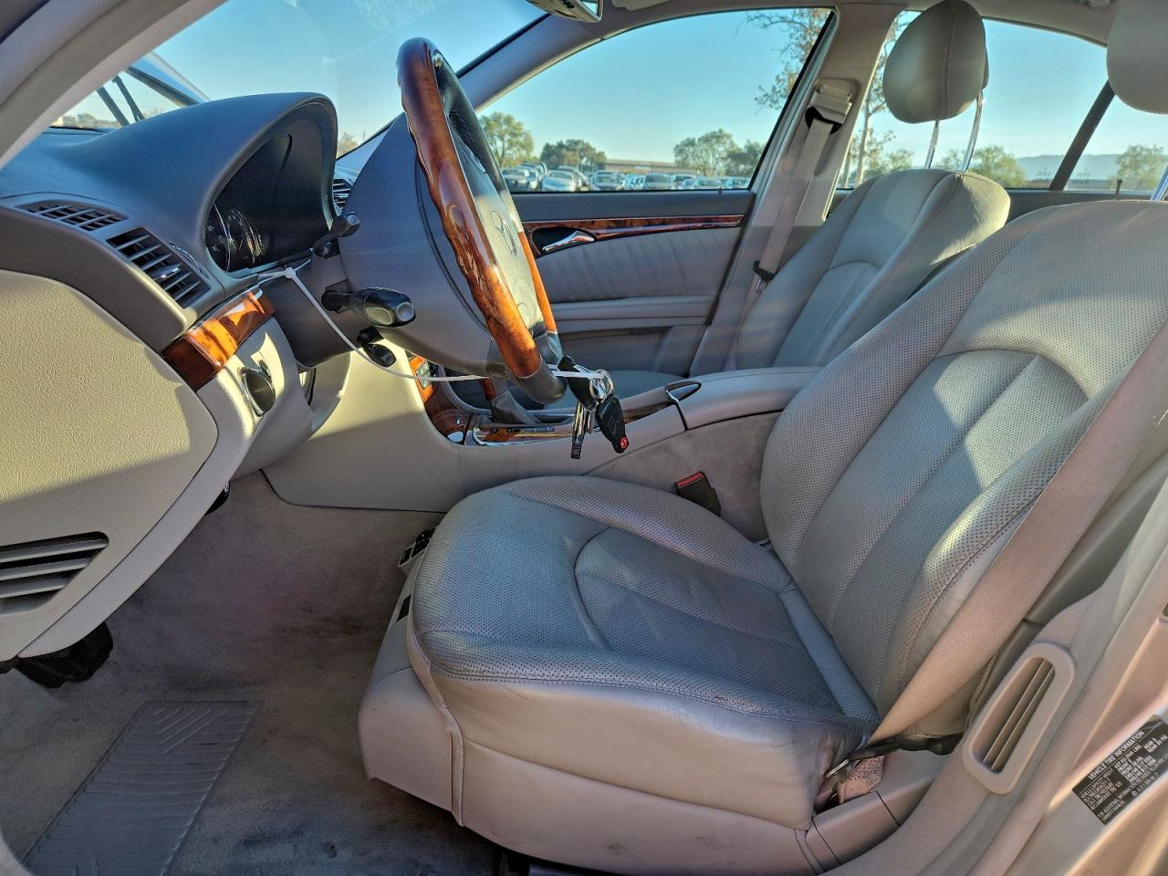 2004 Mercedes-benz E 500 Silver vin: WDBUF70JX4A534722