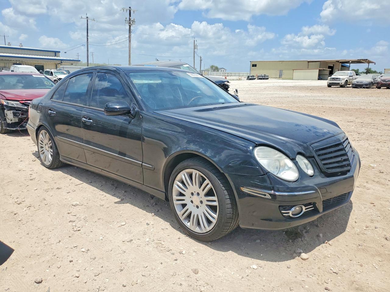 2008 Mercedes-benz E 550 Black vin: WDBUF72X08B246614