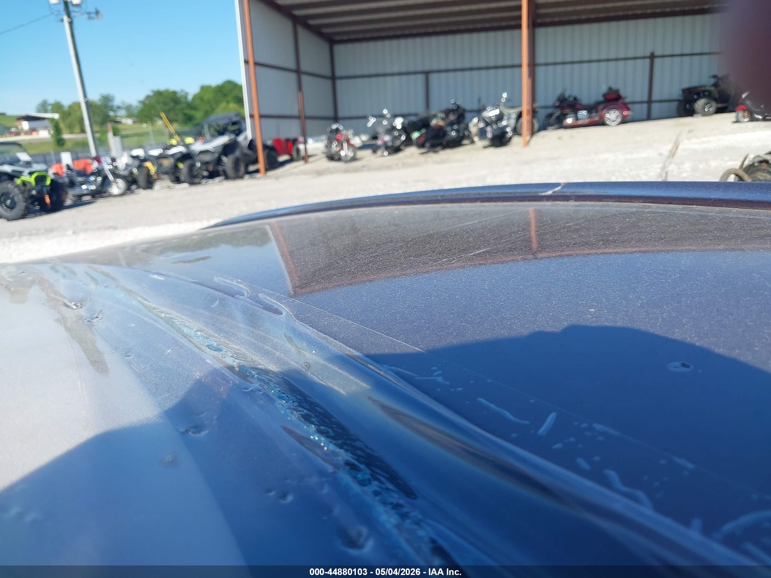 2008 Mercedes-benz E 550   Maroon vin: WDBUF72X28B313388