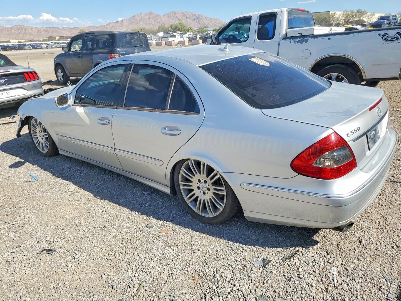 2007 Mercedes-benz E 550 Silver vin: WDBUF72X37B051069