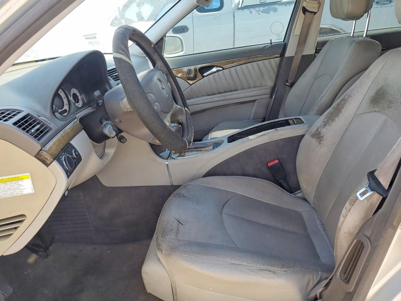 2007 Mercedes-benz E 550 Silver vin: WDBUF72X37B051069