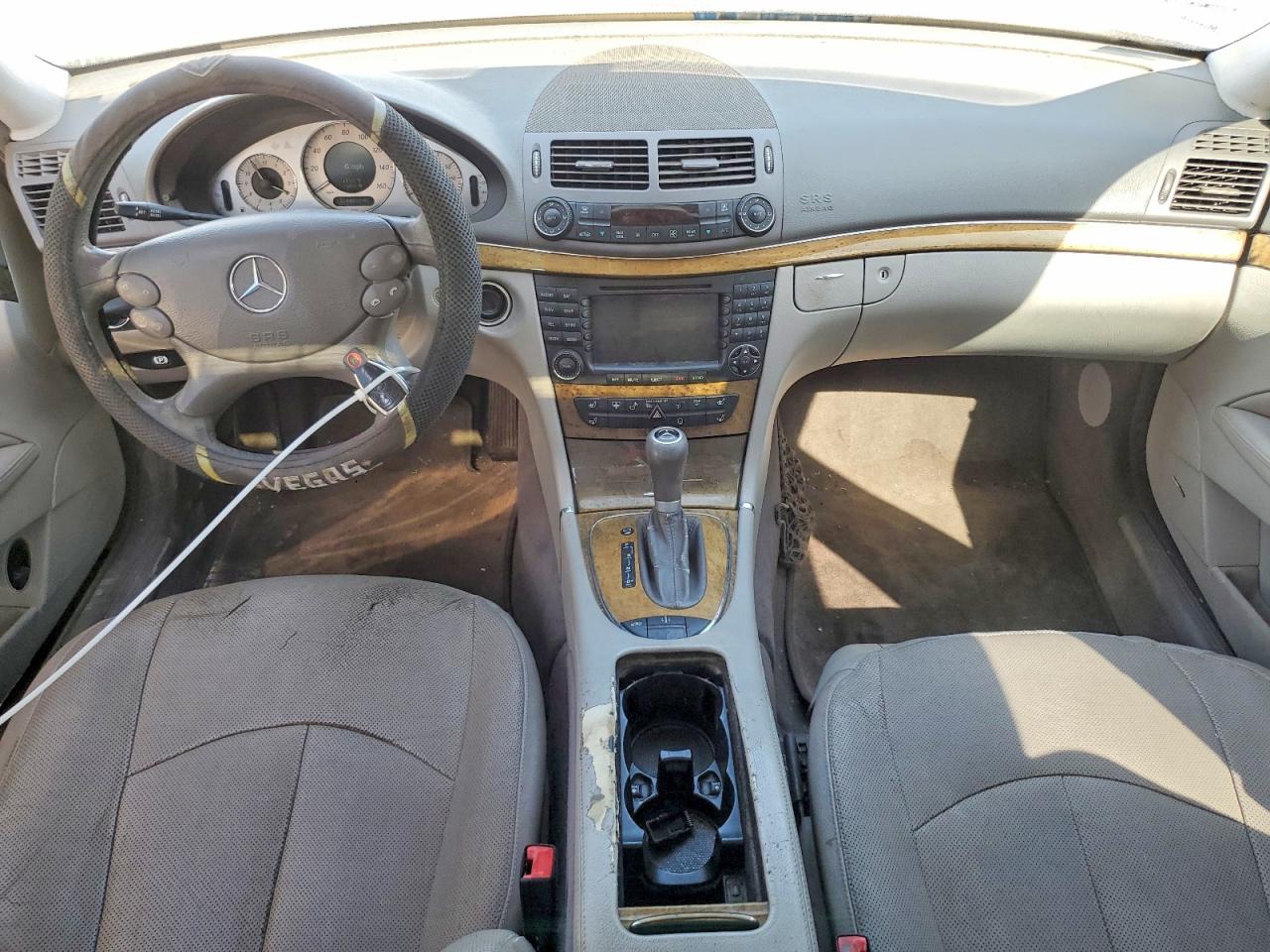 2007 Mercedes-benz E 550 Silver vin: WDBUF72X37B051069