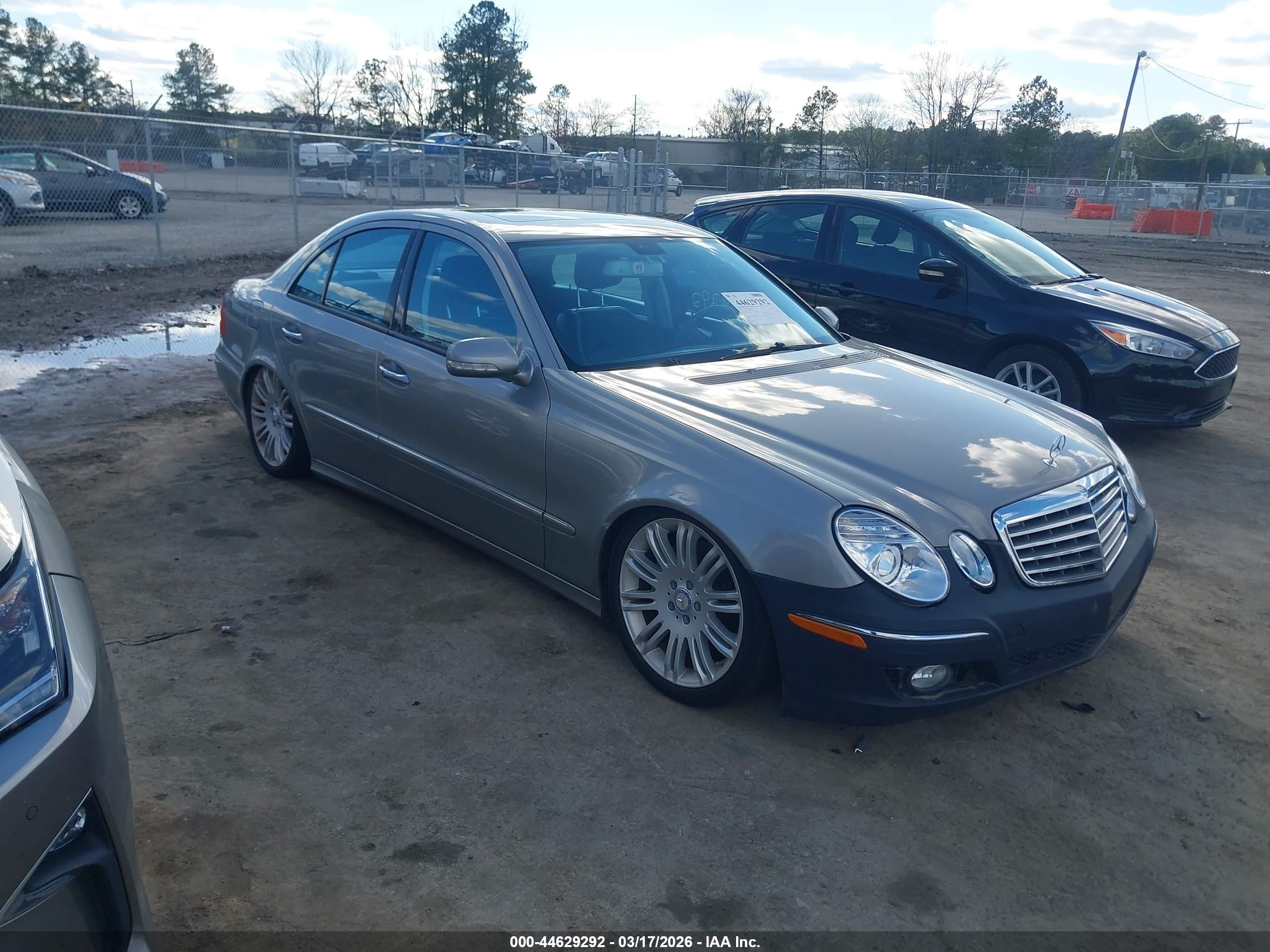 2007 Mercedes-benz E 550   Серый vin: WDBUF72X47B074716