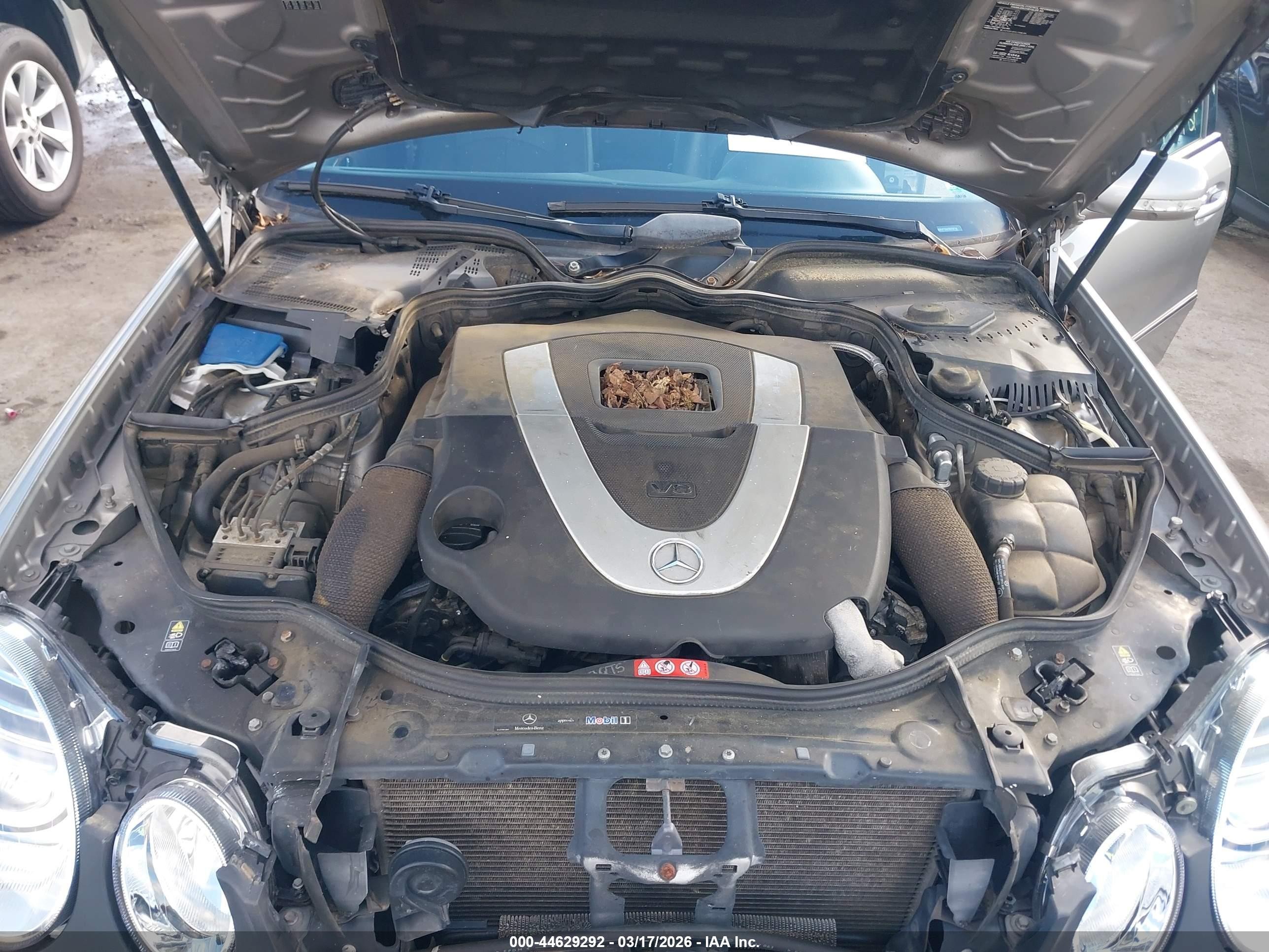 2007 Mercedes-benz E 550   Gray vin: WDBUF72X47B074716