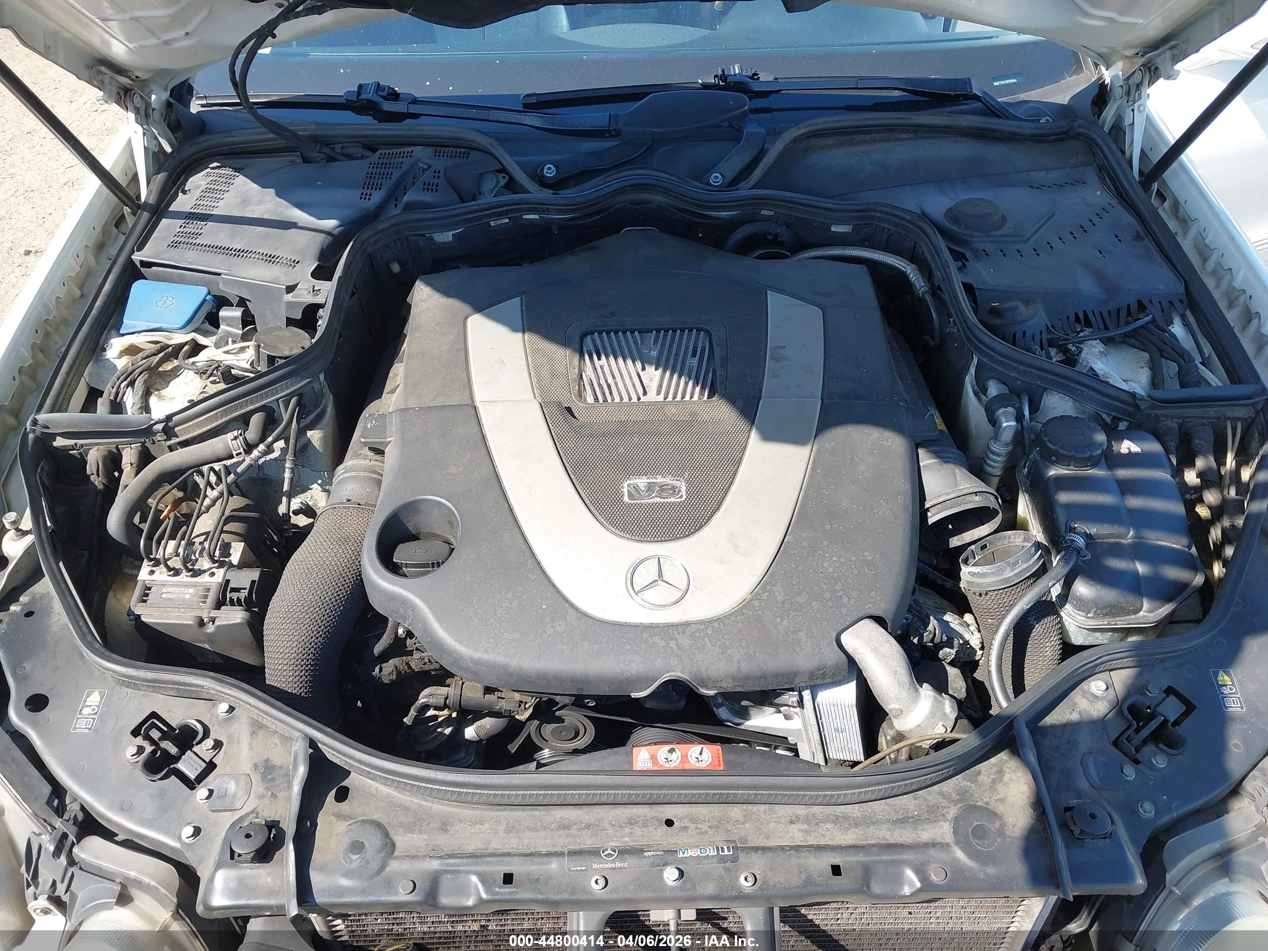 2007 Mercedes-benz E 550   White vin: WDBUF72X47B098966