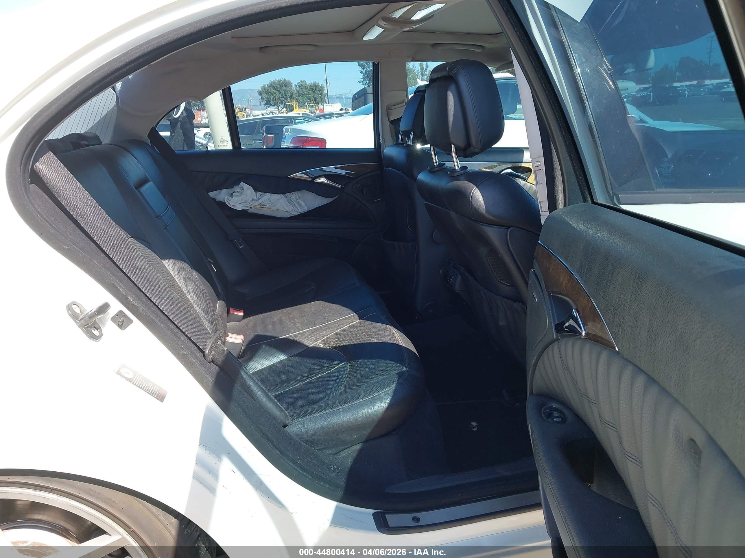 2007 Mercedes-benz E 550   White vin: WDBUF72X47B098966